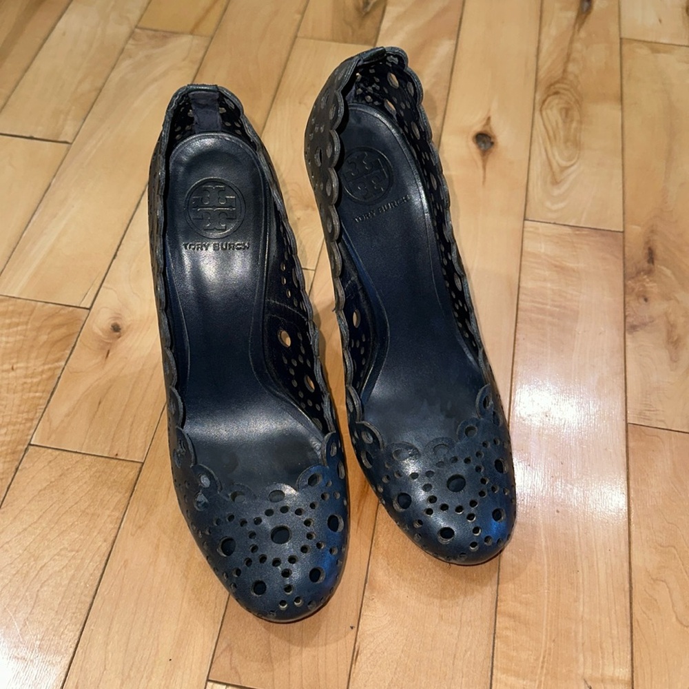 Tory Burch Leather Verity Navy Blue Heels